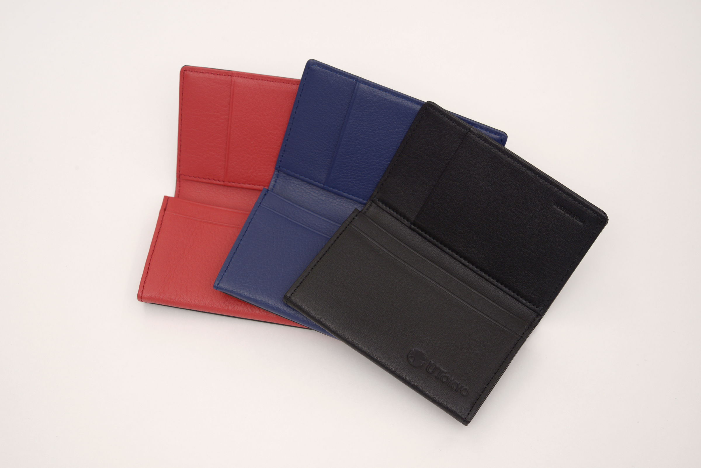 カーボンレザー名刺入れ（黒／青）